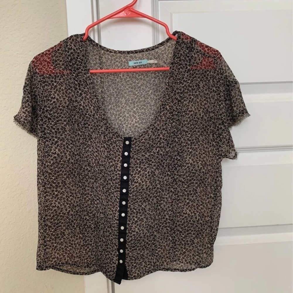 3 for $15!! Kimchi Blue Urban Outfitters print top blouse